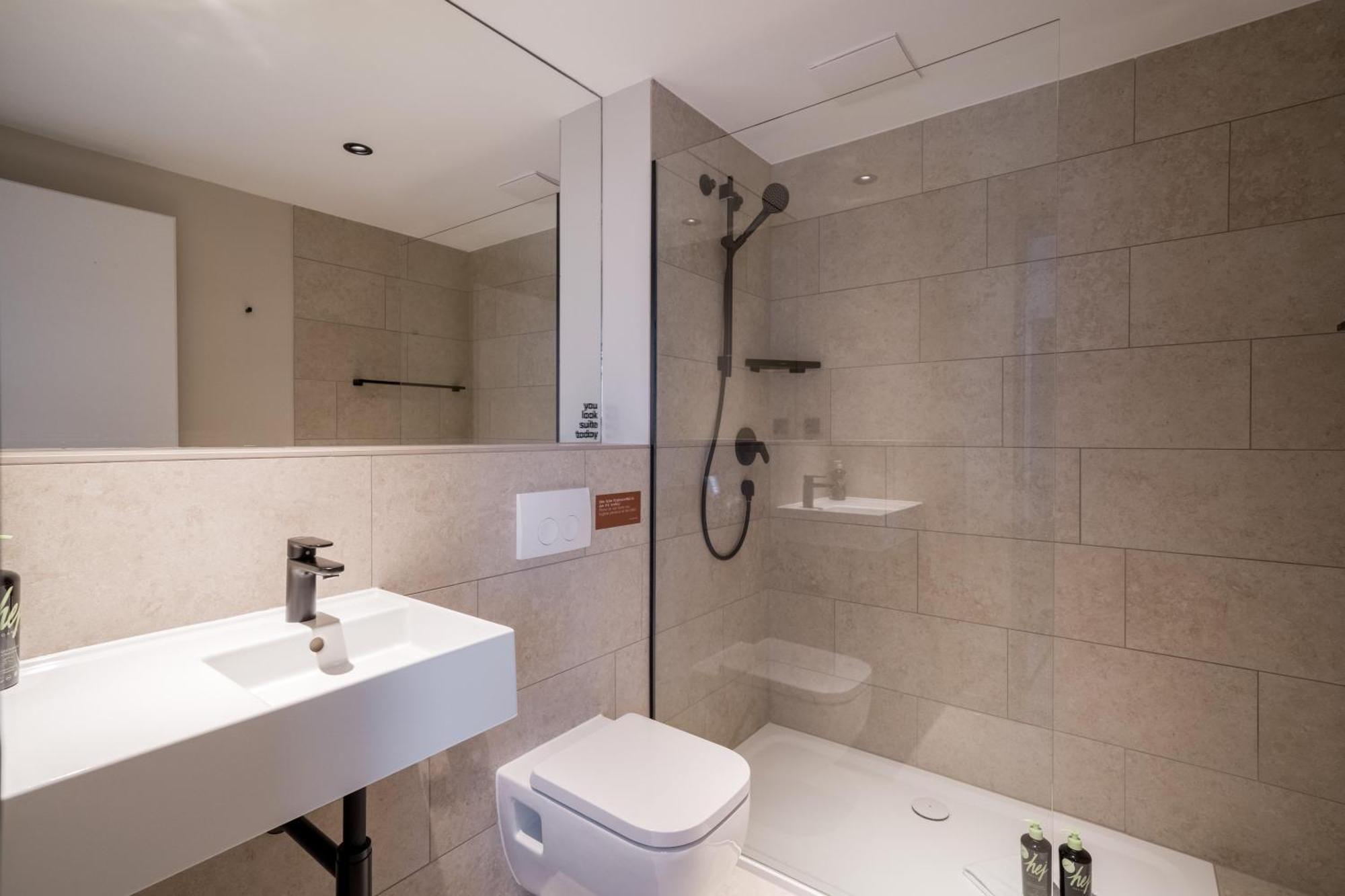 Limehome Saarbruecken Berliner Promenade Habitación foto