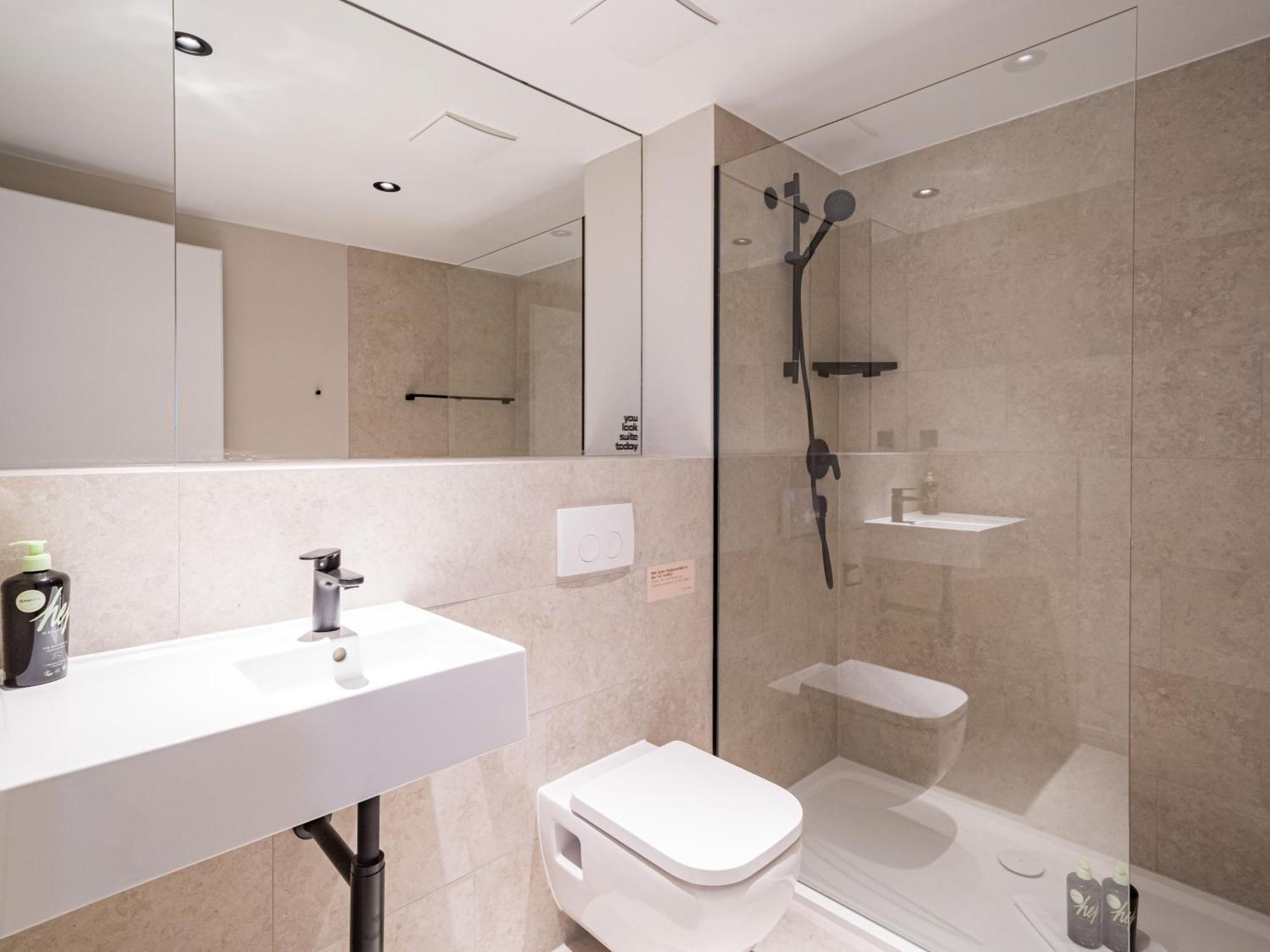 Limehome Saarbruecken Berliner Promenade Habitación foto